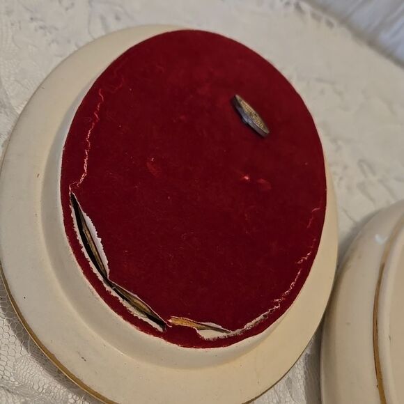 Floral Decorative Box with Gold Trim Vintage - Picture 6 of 13